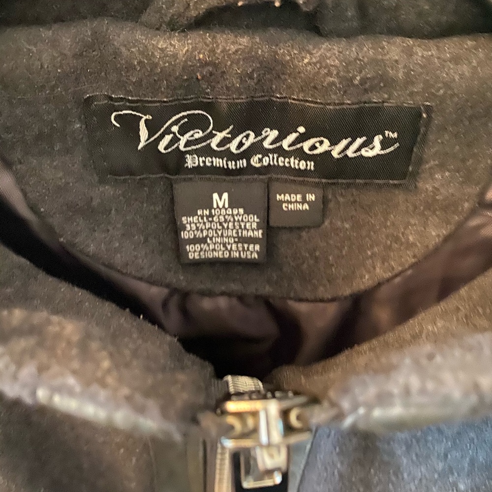 Men’s Jacket - Picture 4 of 4